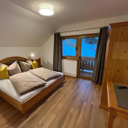 Haus Tennstein Apartman